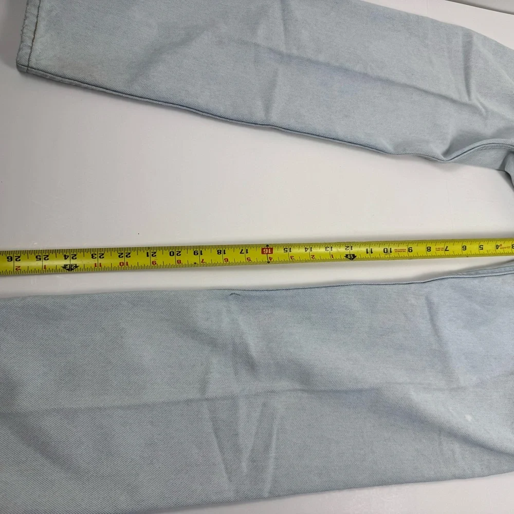Levis embrace relaxed
